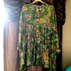 Free People Everything and More set never worn